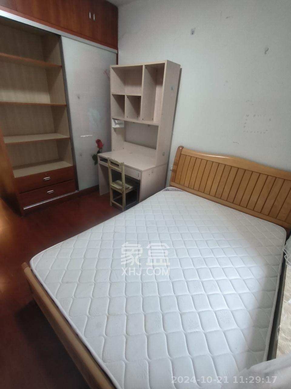 巢之恋  3室2厅2卫   2300.00元/月室内图