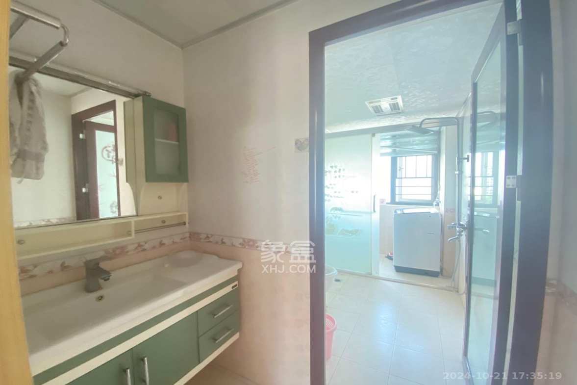 月畔湾  3室2厅1卫   2700.00元/月室内图