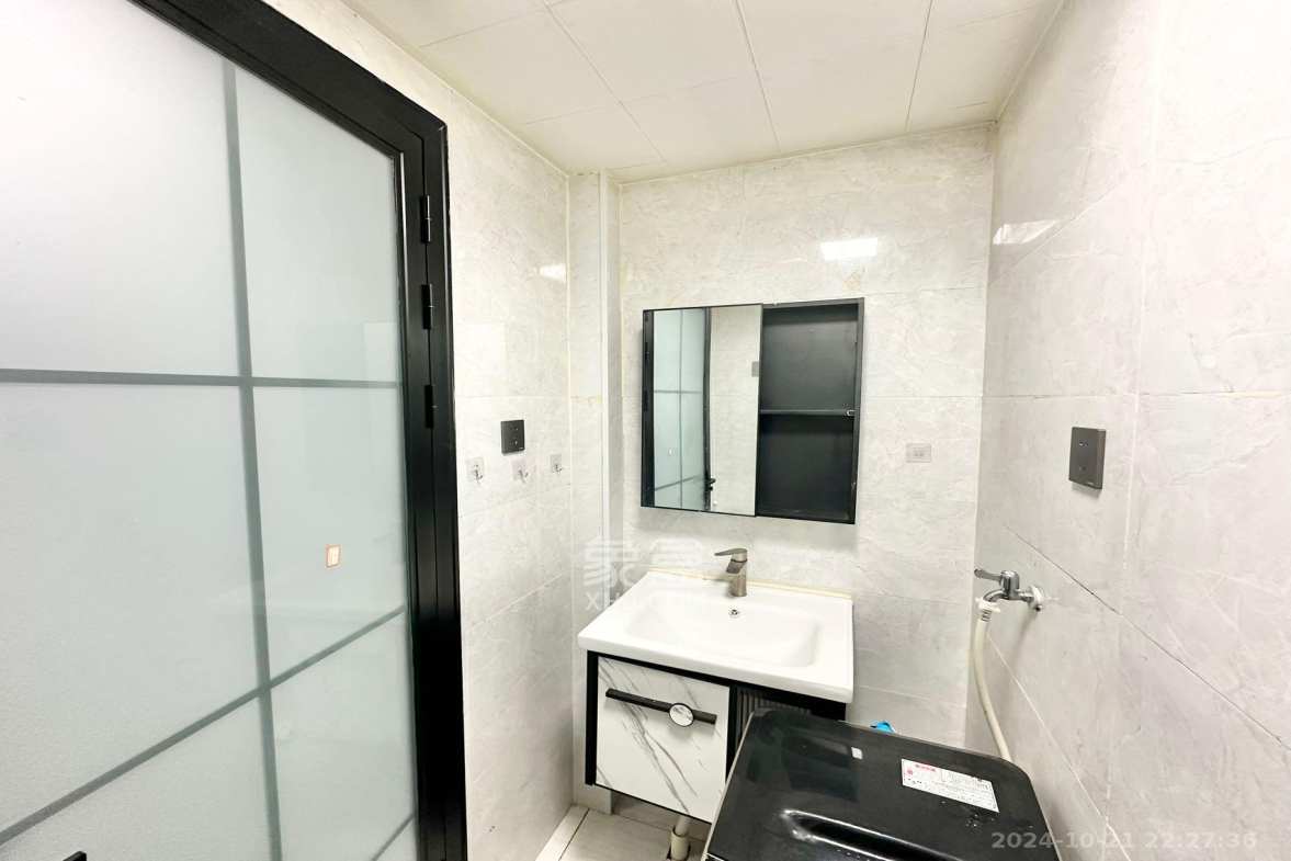 中南国际眼镜城（中伟商业中心）  1室0厅0卫    1500.0元/月室内图