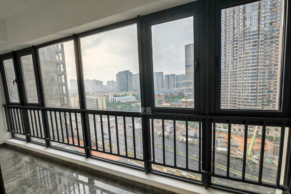 滨江府1913  4室2厅2卫   15000.00元/月室内图