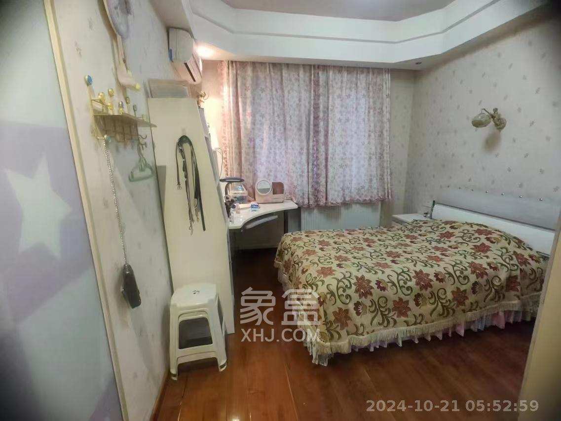 城南郡  3室1厅2卫   3000.00元/月室内图