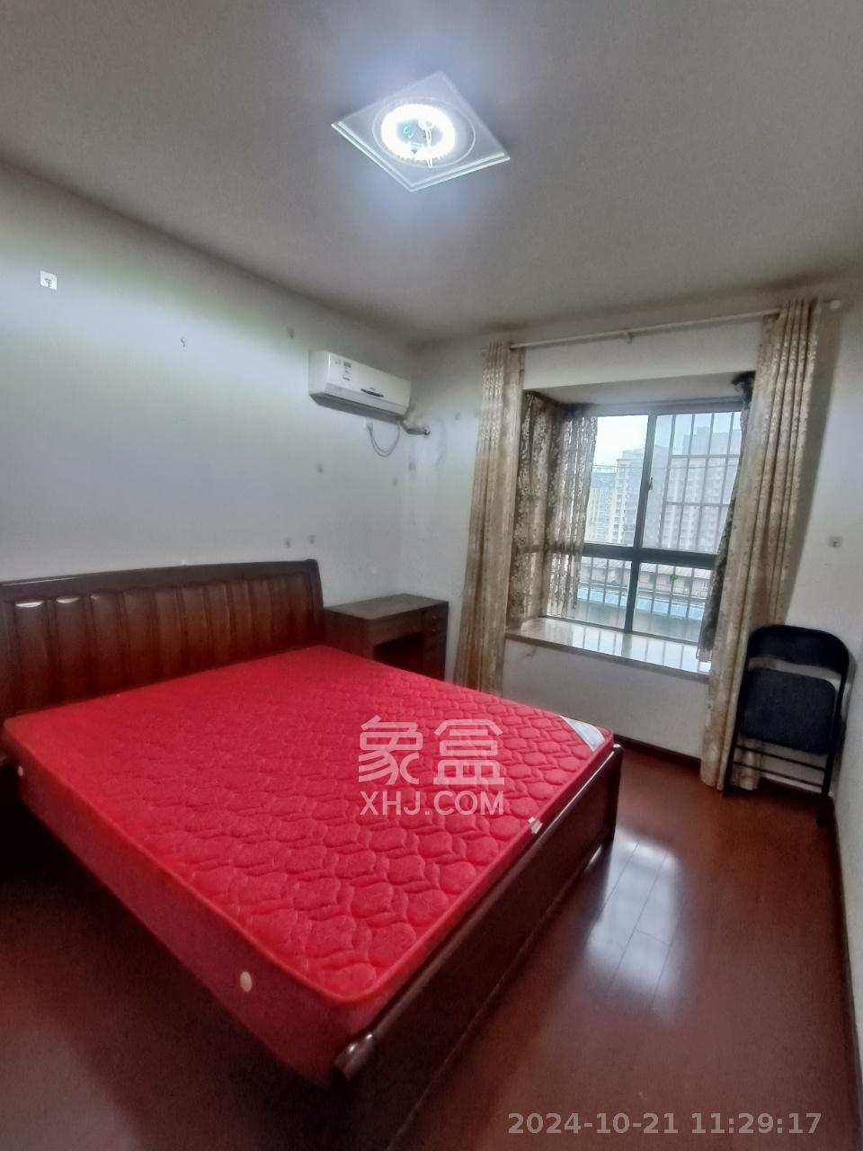 巢之恋  3室2厅2卫   2300.00元/月室内图