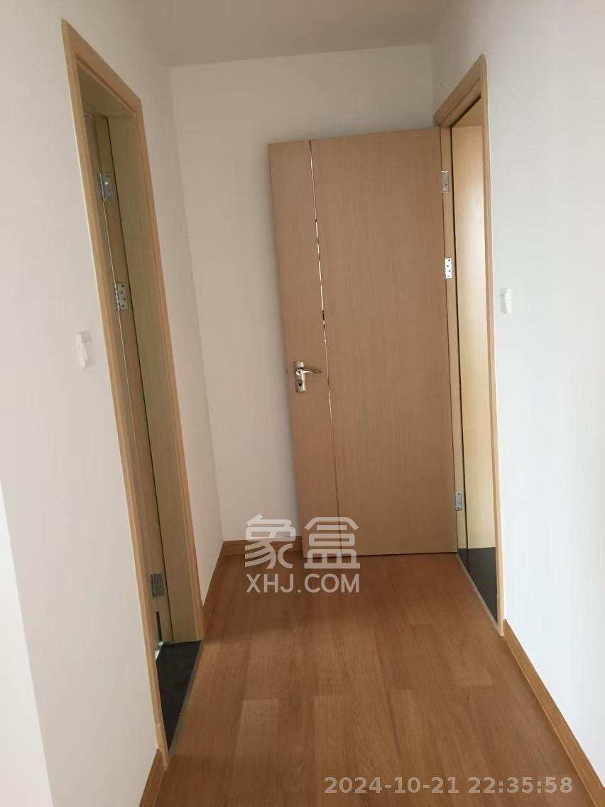 中海国际三期 3室2厅2卫 2200.0元/月 中海国际三期 3室2厅2卫 2200.0元/月室内图