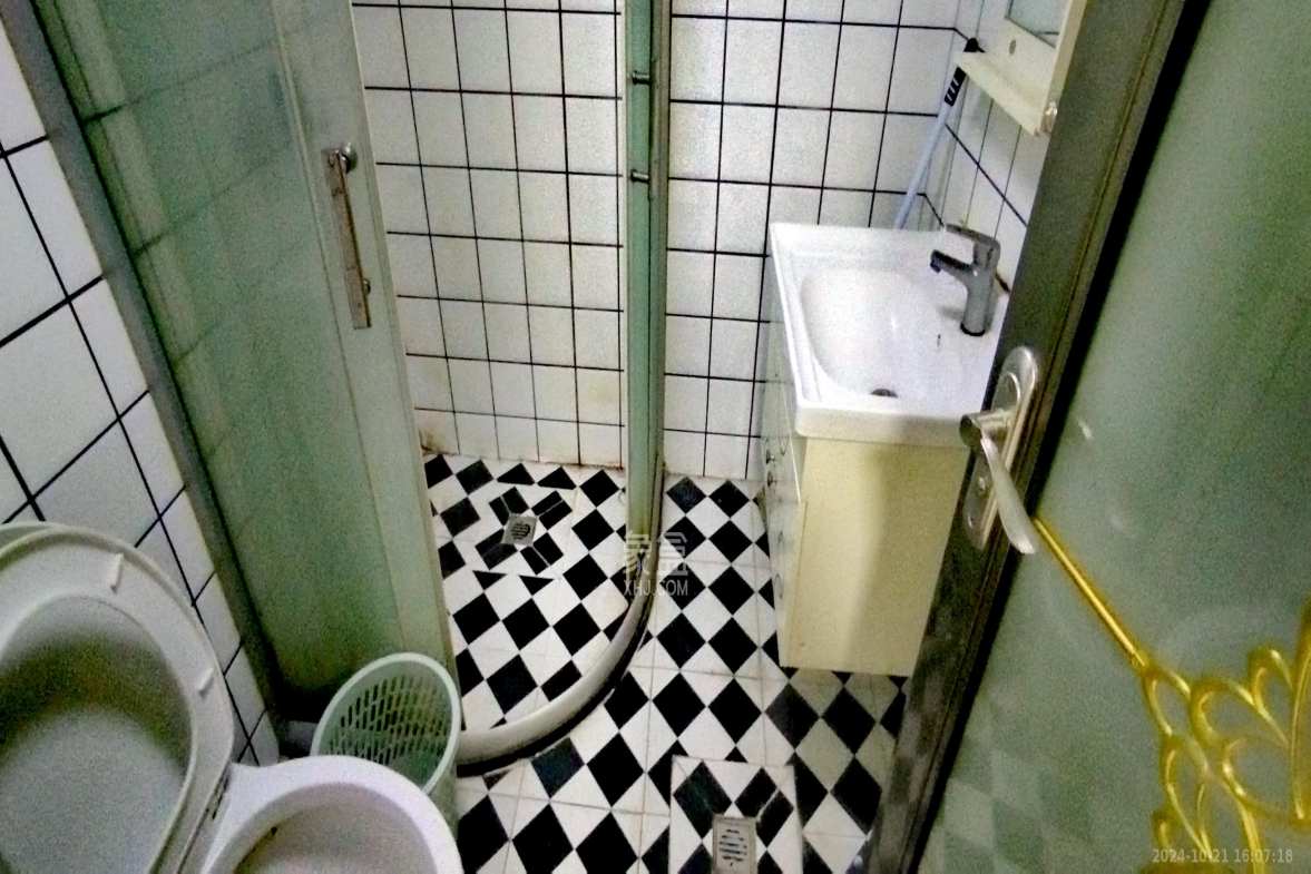 华润置地广场二期  1室1厅1卫    1700.0元/月室内图