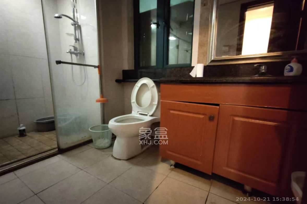 恒大名都  3室2厅2卫   1550.00元/月室内图