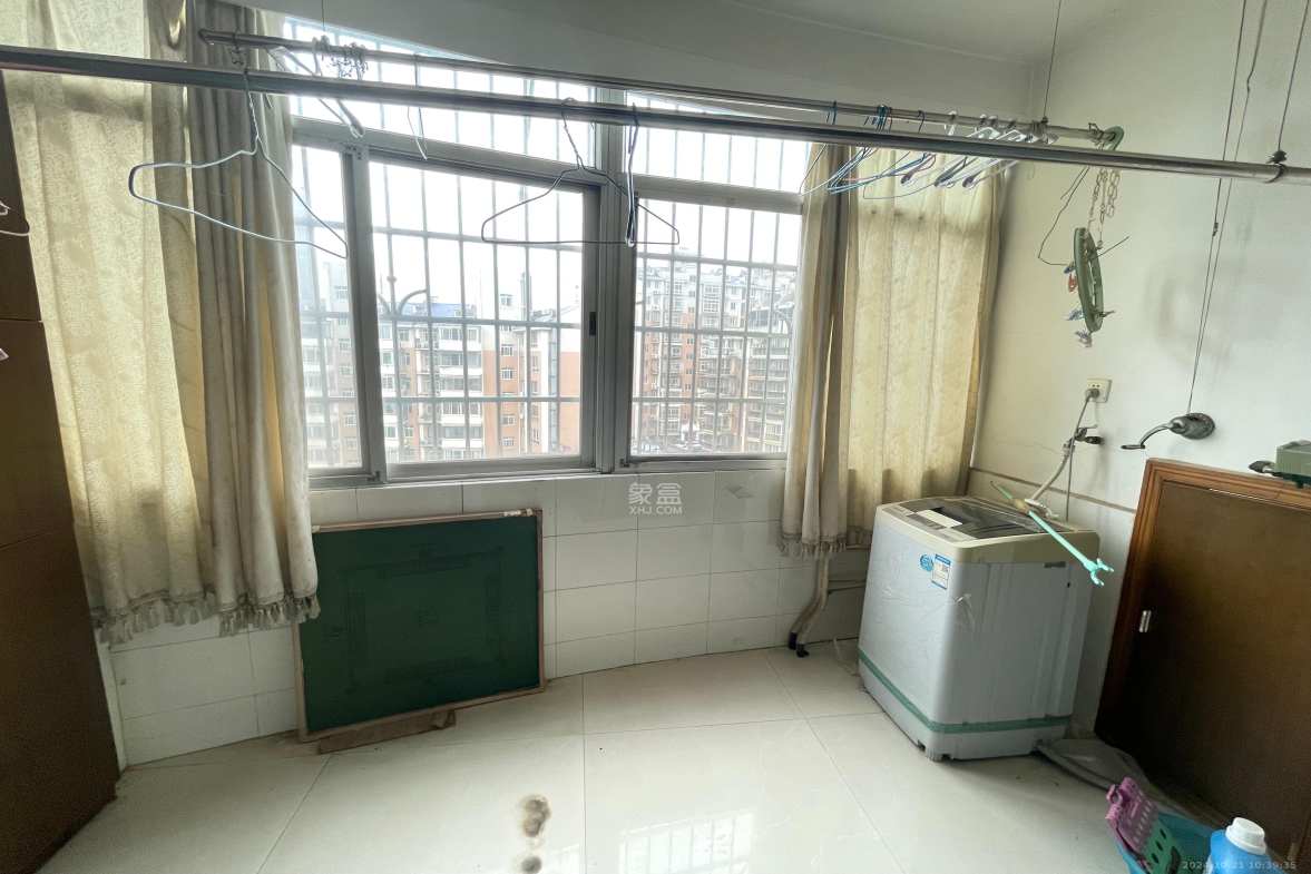 中建五局信和苑二区  2室1厅1卫   1400.00元/月室内图