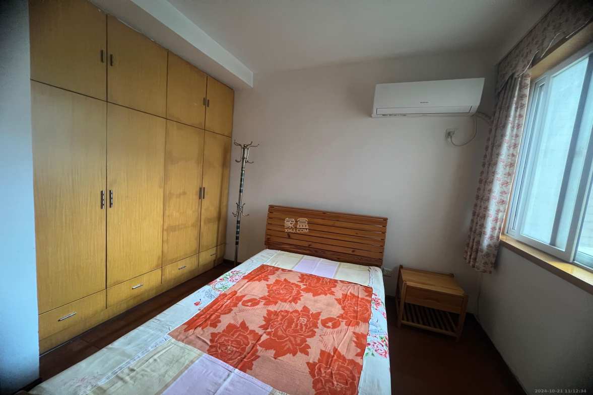 东岸锦城(东方人家)  1室2厅1卫   1500.00元/月室内图