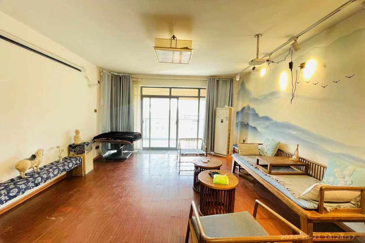 中城丽景香山园  3室2厅2卫   3500.00元/月室内图