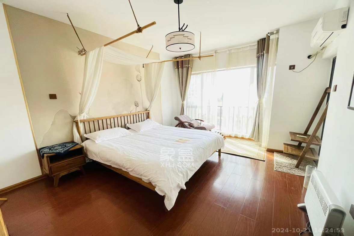 中城丽景香山园  3室2厅2卫   3500.00元/月室内图