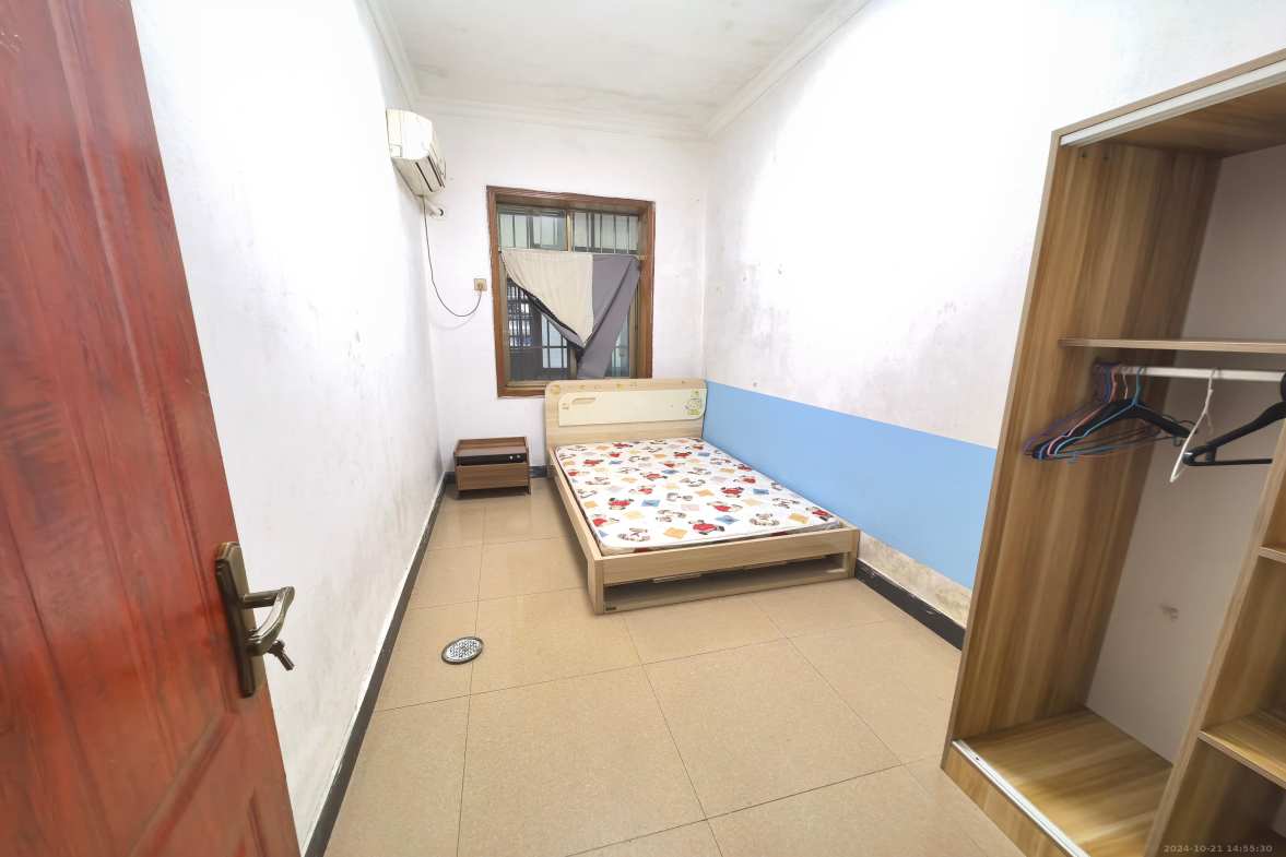 牛角塘社区  2室1厅1卫   1700.00元/月室内图