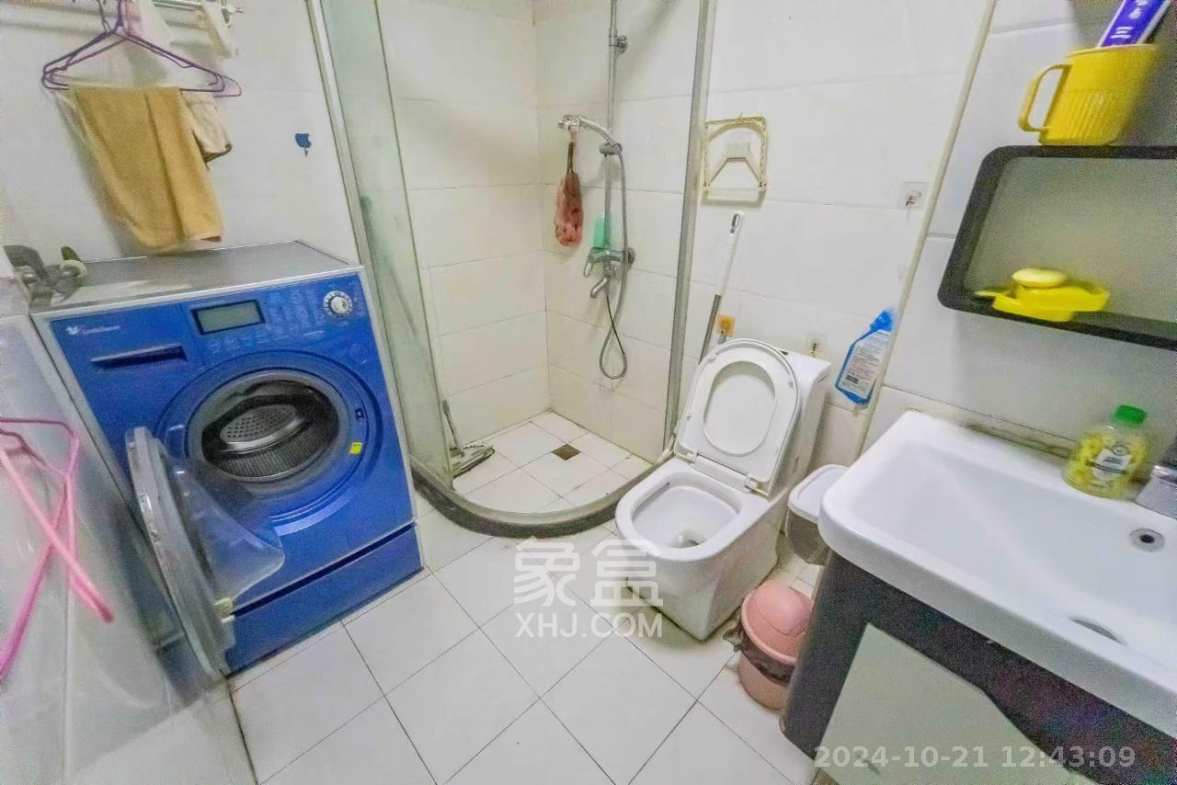 东怡外国（南湖一号)  1室1厅1卫   2400.00元/月室内图