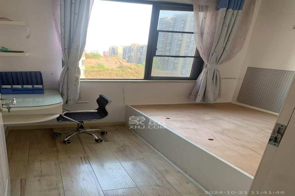 中建麓山和苑  3室2厅1卫   1800.00元/月室内图