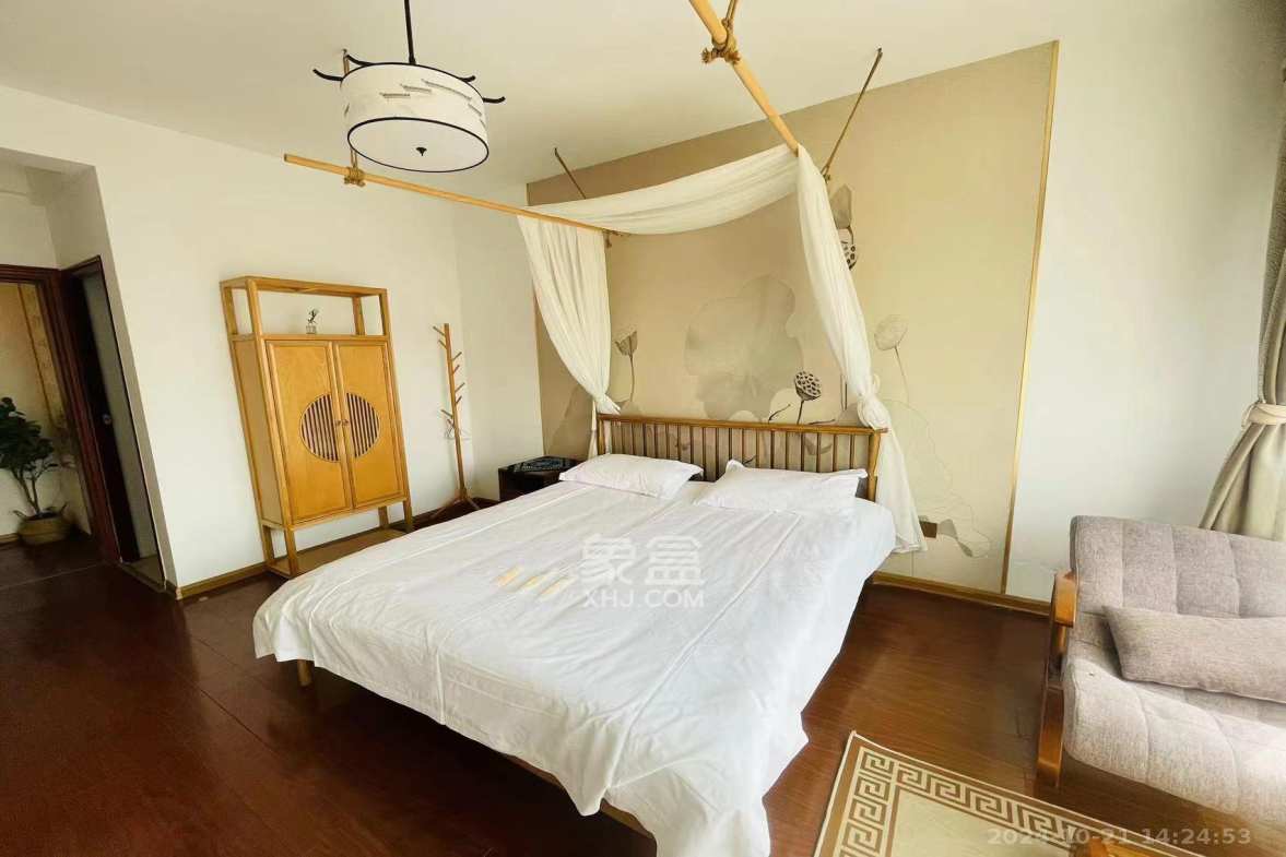 中城丽景香山园  3室2厅2卫   3500.00元/月室内图