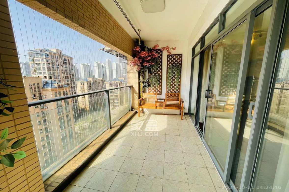 中城丽景香山园  3室2厅2卫   3500.00元/月室内图