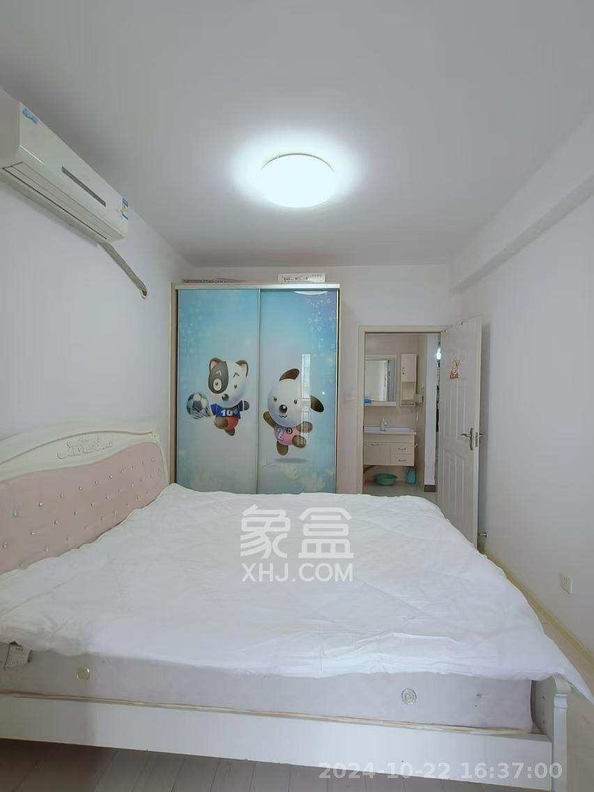 三一街区  3室2厅1卫    1700.0元/月室内图