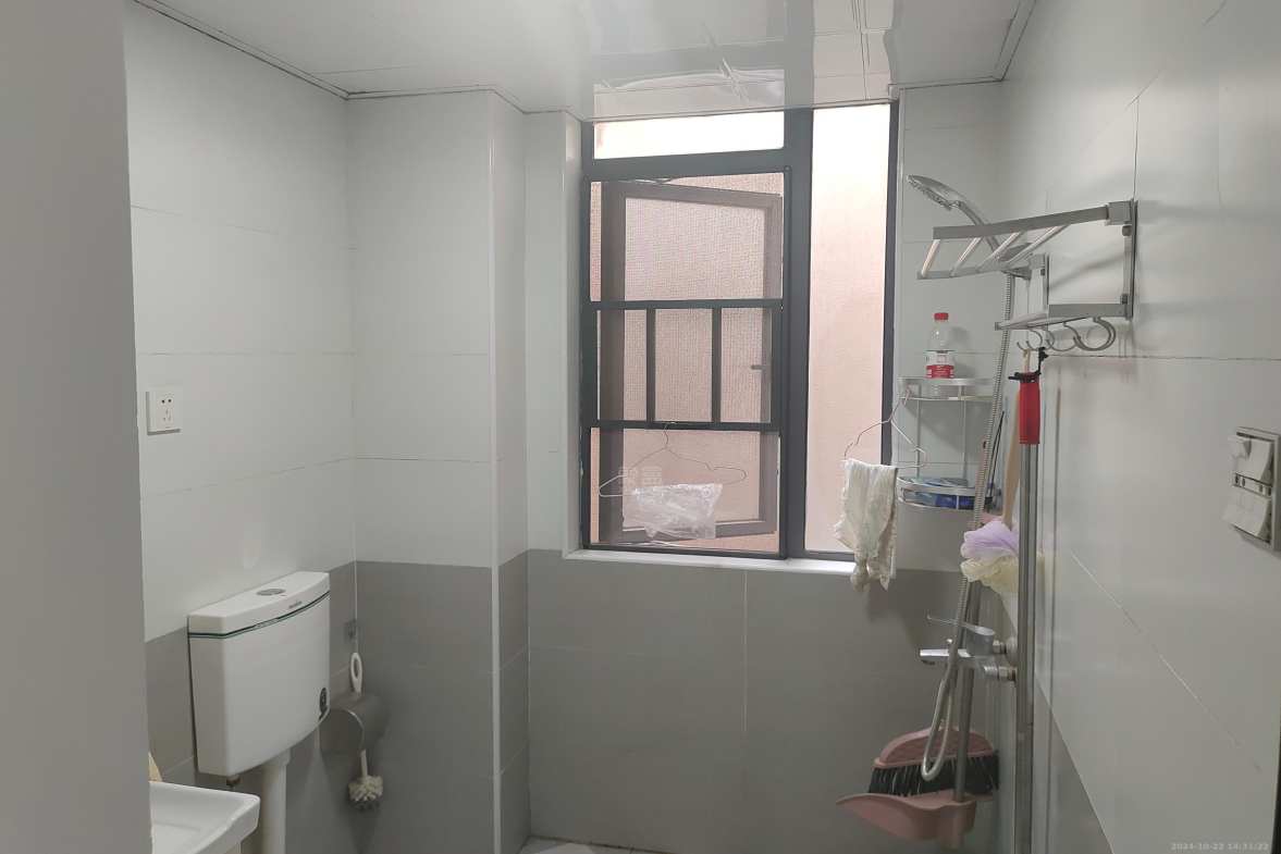山水洲城华晨第一城  1室1厅1卫   1200.00元/月室内图