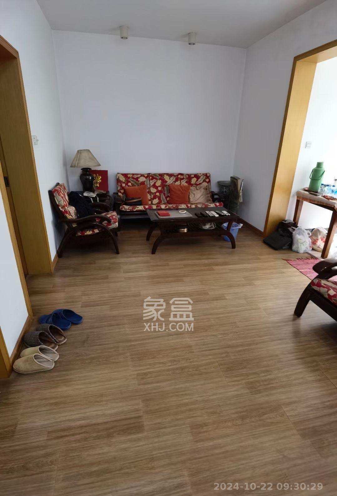 邮电新村  3室1厅1卫   2380.00元/月室内图1