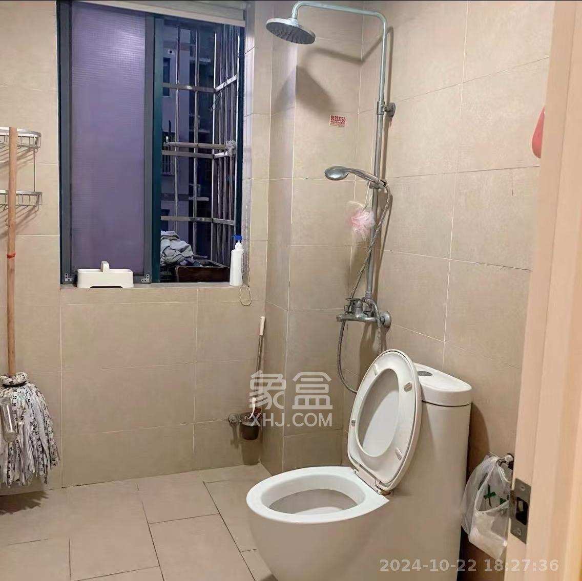 盛德碧瑞庭  3室2厅2卫   2000.00元/月室内图