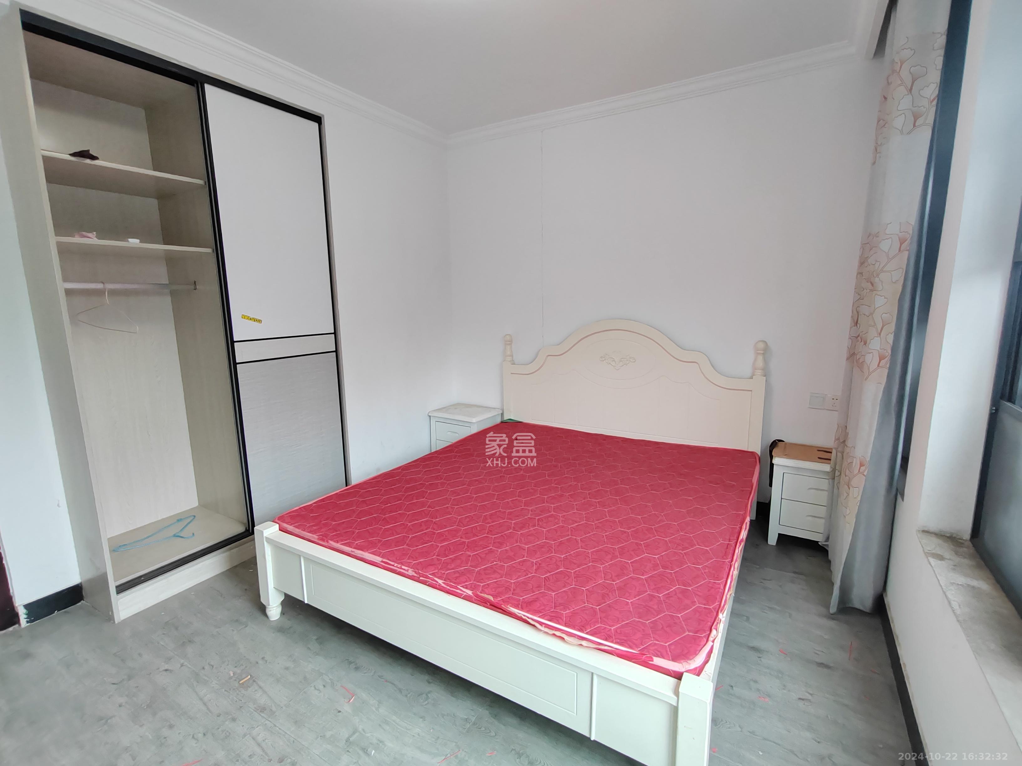 盛地春天里   80.0㎡      999.0元/月室内图