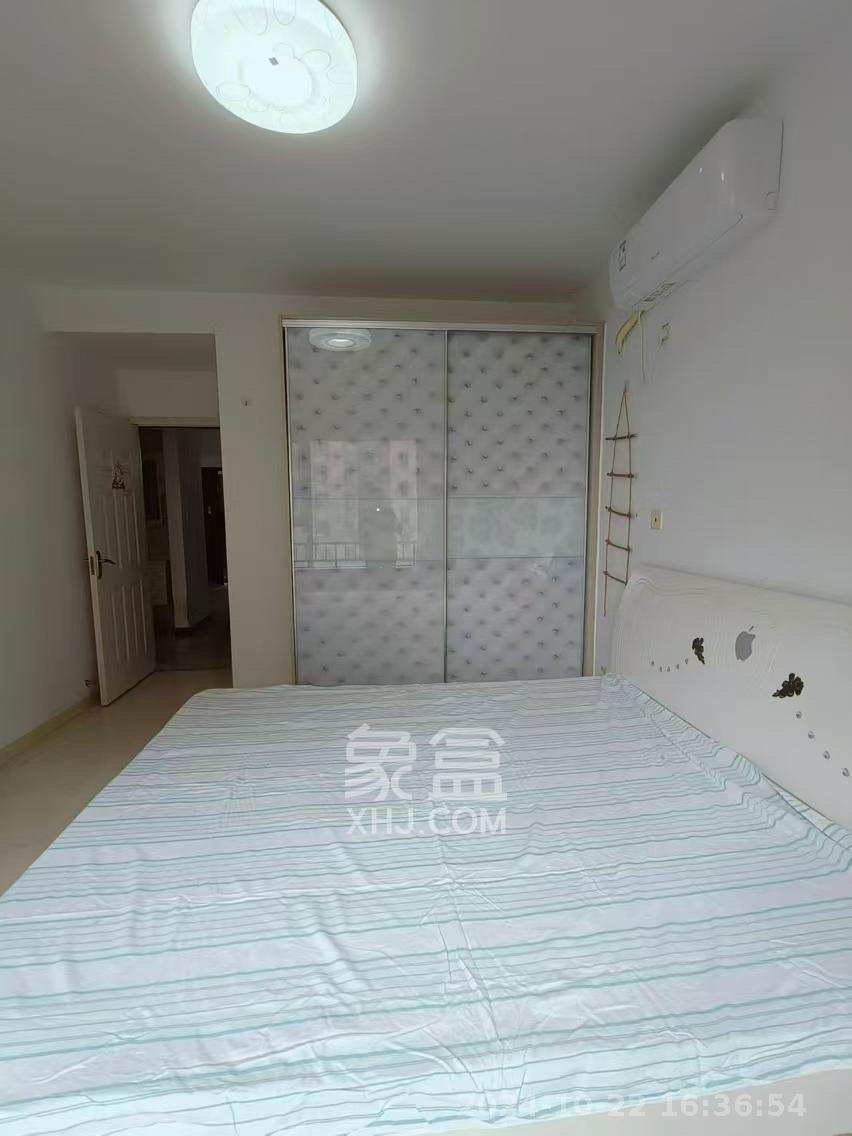 三一街区  3室2厅1卫    1700.0元/月室内图