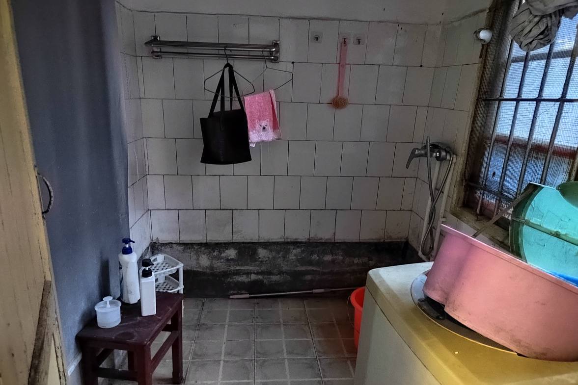 行署十单位家属房 2室1厅1卫 800.0元/月 行署十单位家属房 2室1厅1卫 800.0元/月室内图