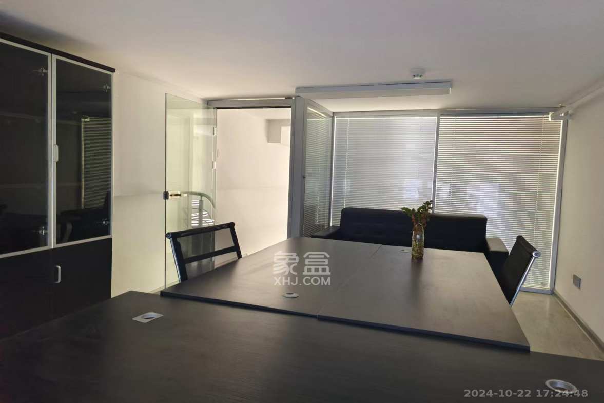 建发央玺（建发泱玺雅苑）  6室2厅1卫   5100.00元/月室内图
