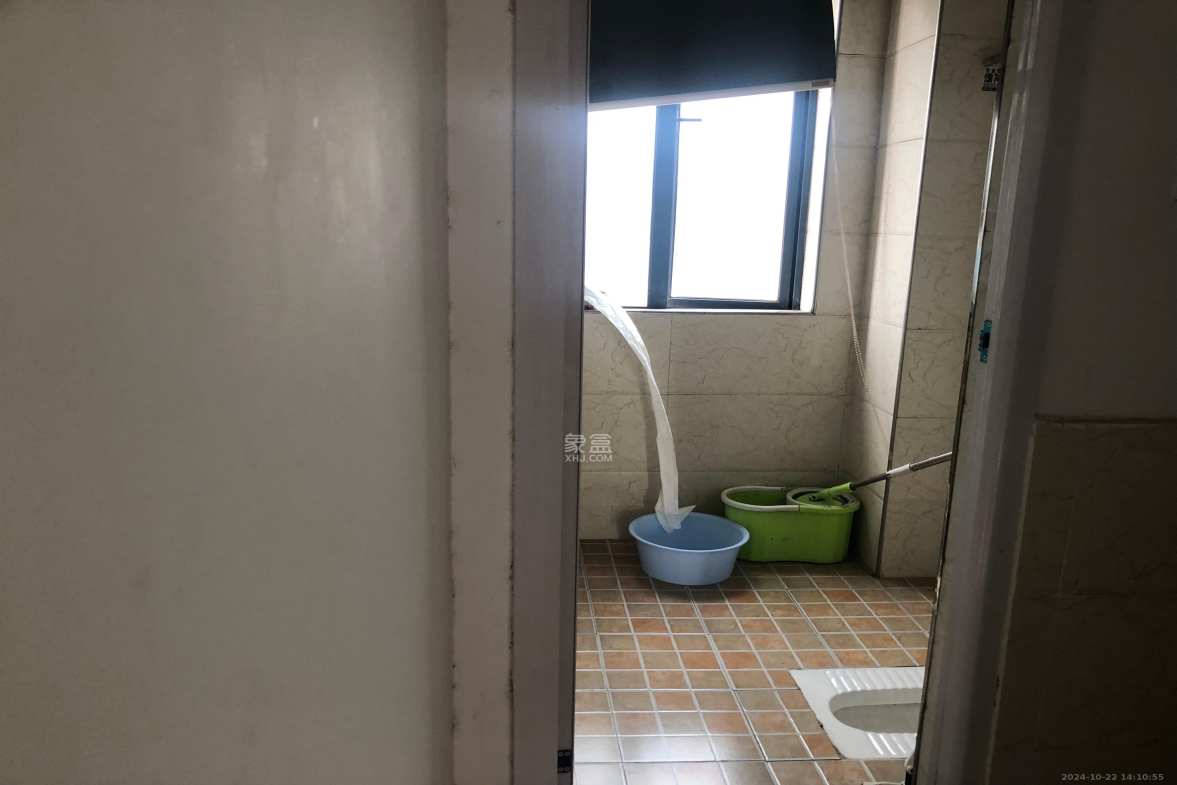 水墨林溪  4室2厅2卫   3200.00元/月室内图