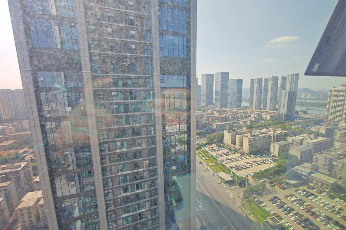 华润置地中心 1室0厅0卫 2500.0元/月 华润置地中心 1室0厅0卫 2500.0元/月室内图