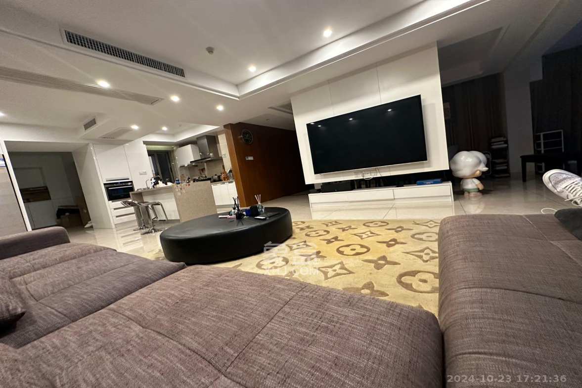 潮宗御苑 2室2厅2卫 8000.0元/月 潮宗御苑 2室2厅2卫 8000.0元/月室内图