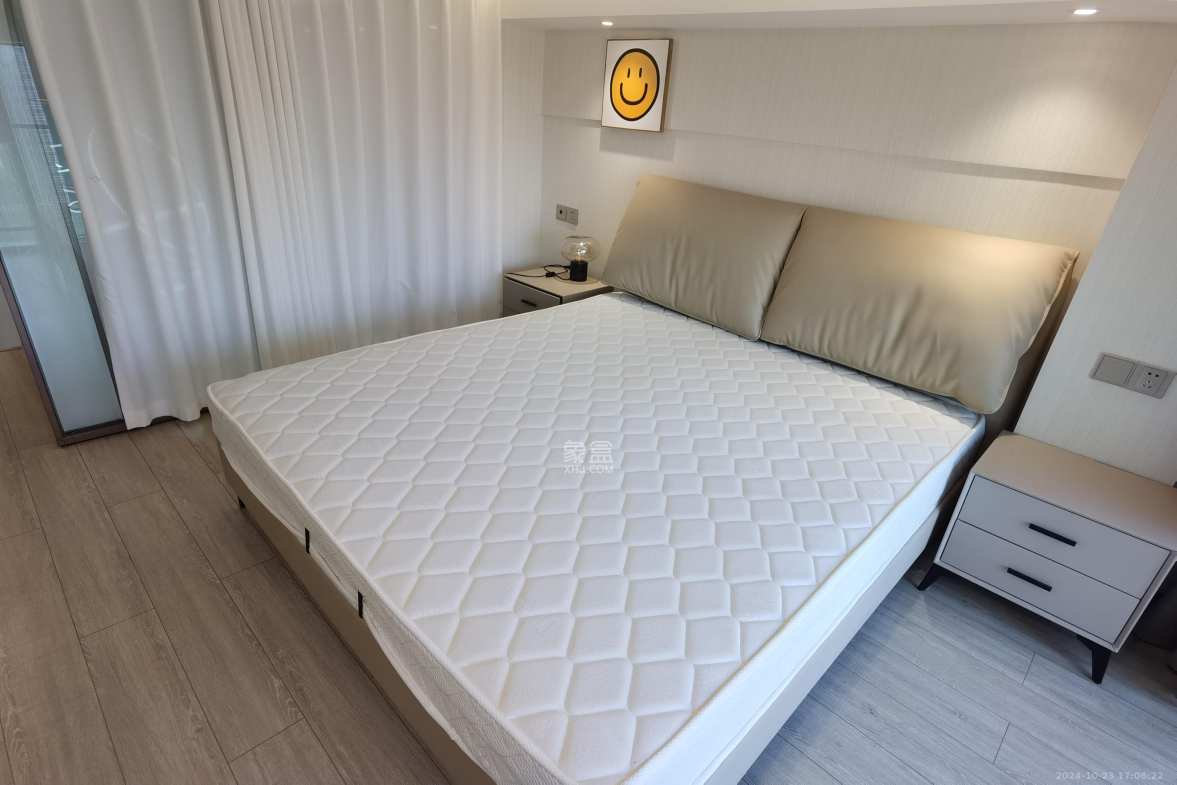 华远华时代  2室1厅1卫   3200.00元/月室内图