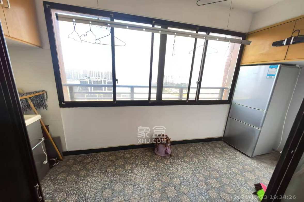 新城国际花都  3室2厅1卫   1600.00元/月室内图
