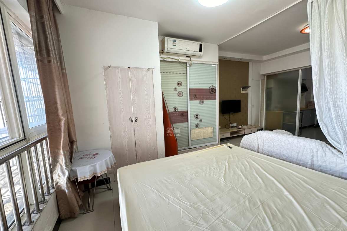 伍家岭生活广场  1室1厅1卫   1400.00元/月室内图