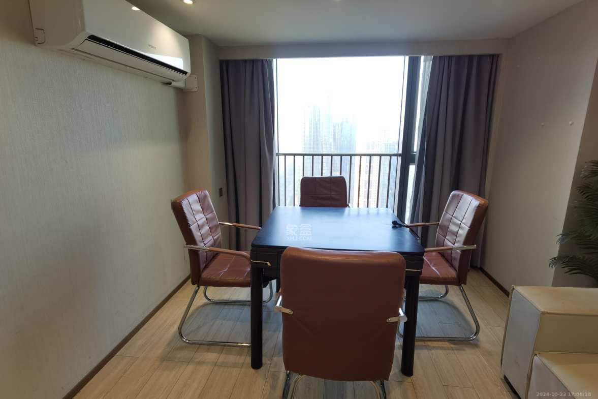 华远华时代  2室1厅1卫   3200.00元/月室内图