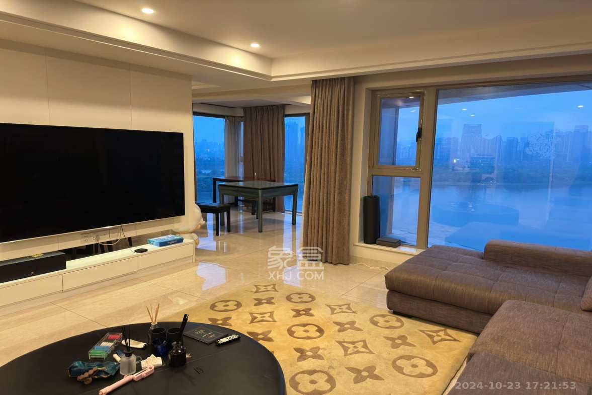 潮宗御苑 2室2厅2卫 8000.0元/月 潮宗御苑 2室2厅2卫 8000.0元/月室内图