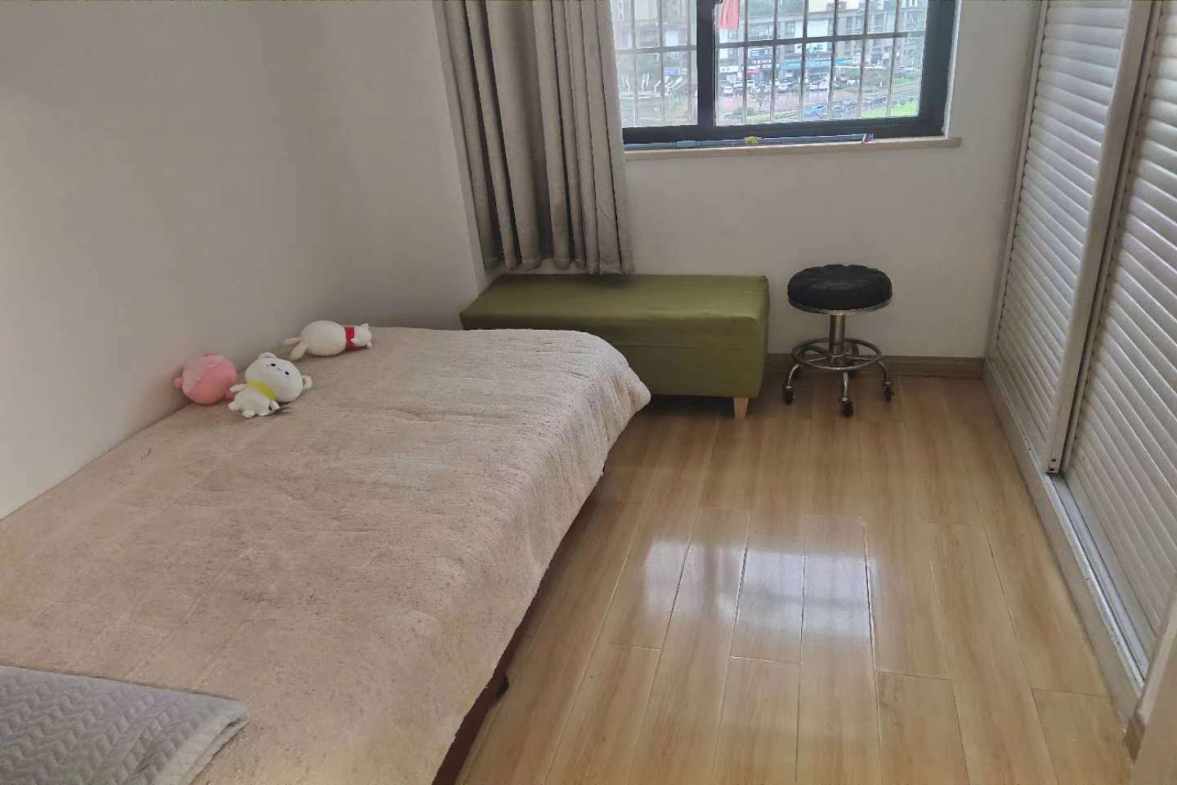 上城世家  2室2厅1卫   1500.00元/月室内图
