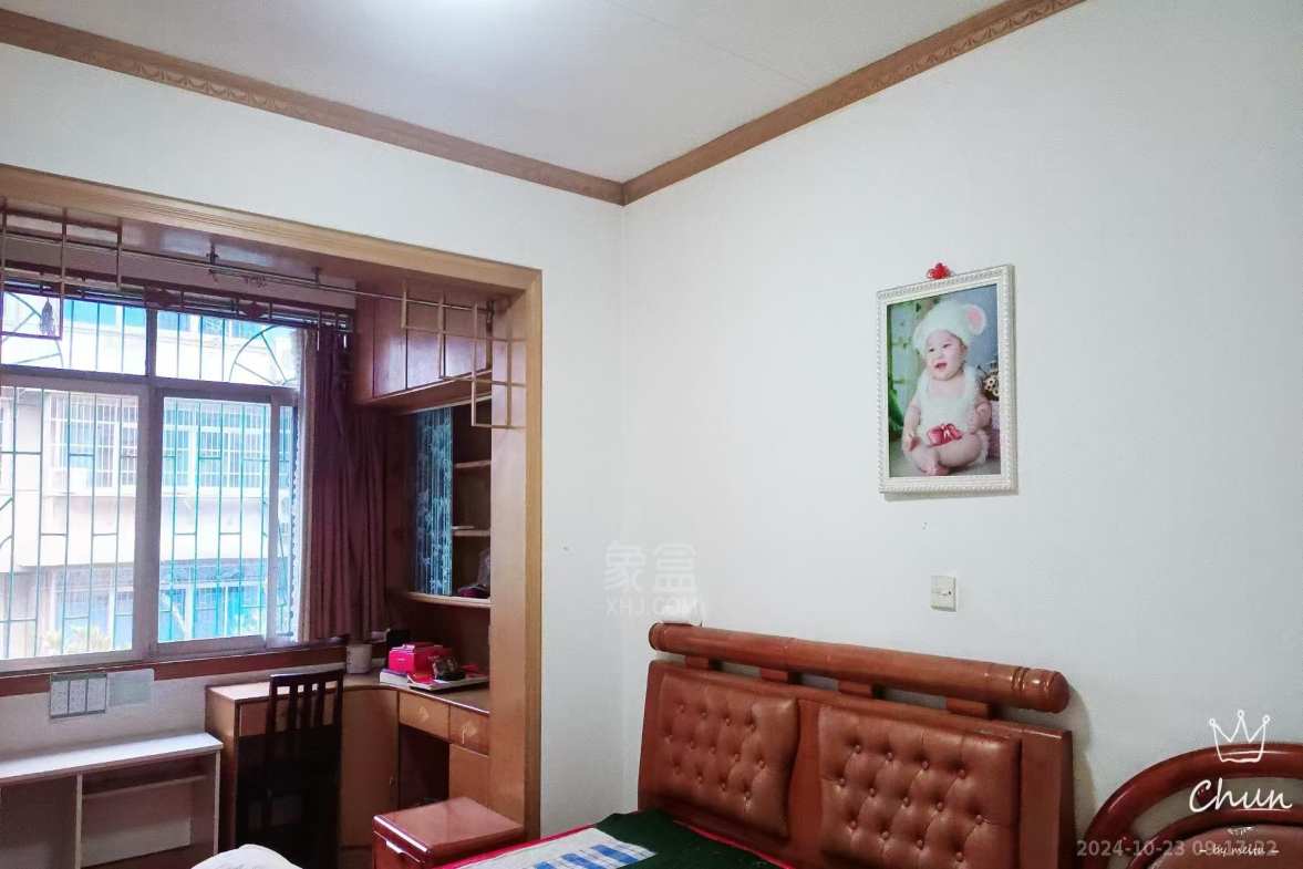 泰山西村  3室2厅2卫   1600.00元/月室内图
