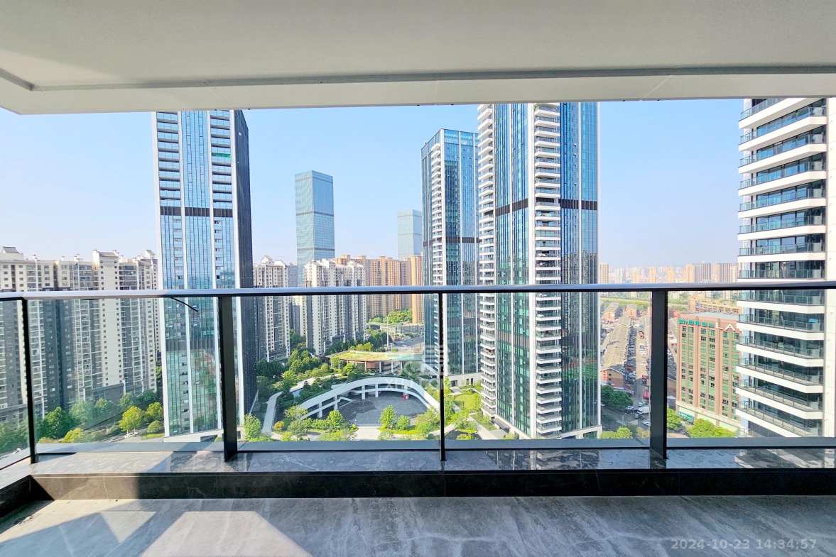 运达中央广场三期  4室2厅3卫   23000.00元/月室内图