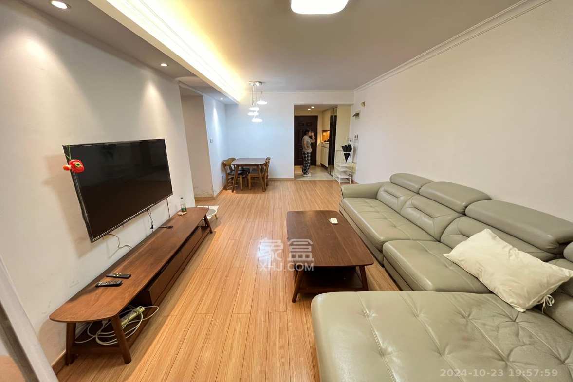 佳辉丽景鑫城  3室2厅2卫   3600.00元/月室内图