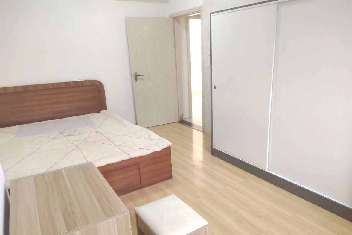 上城世家  2室2厅1卫   1500.00元/月室内图