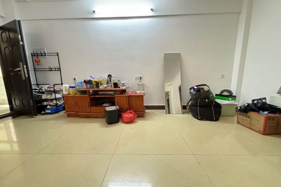 文体局宿舍（文明东路191号）  3室2厅1卫   107.00万客厅