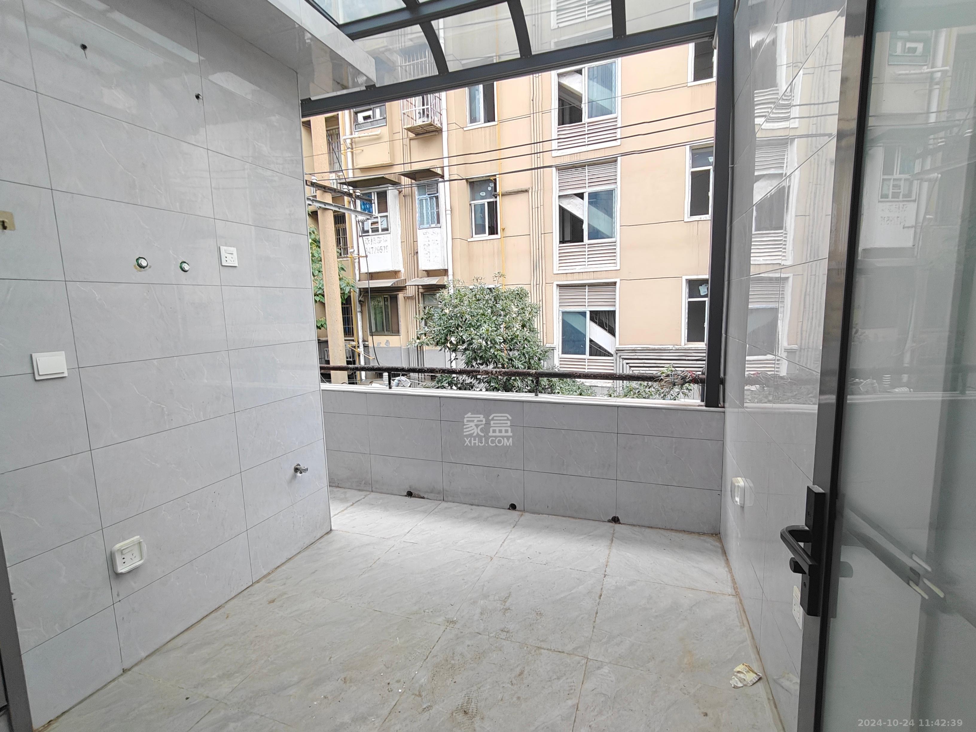 茅亭子   50.0㎡      2800.0元/月室内图