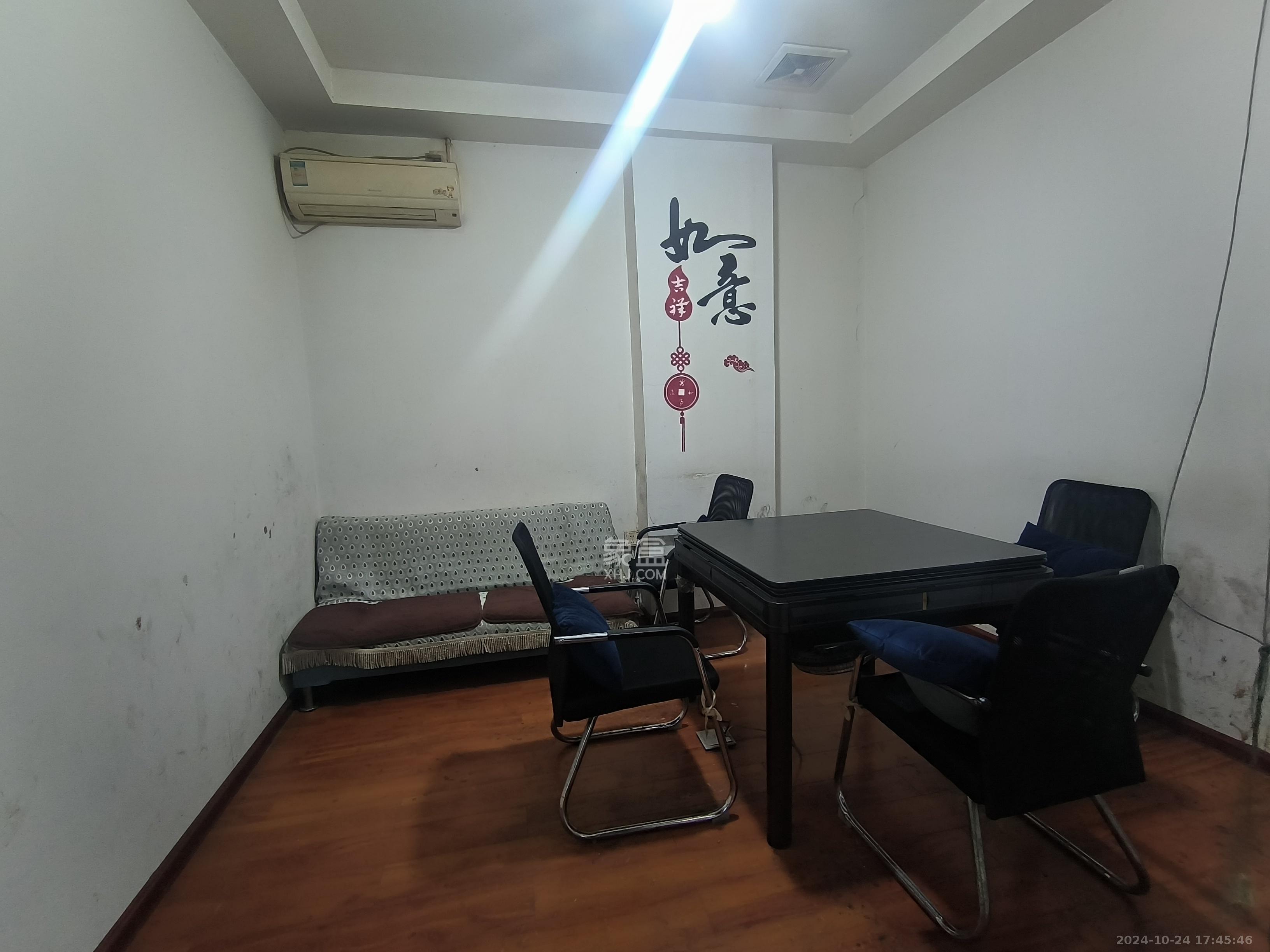 德润园   260.0㎡      5000.0元/月室内图