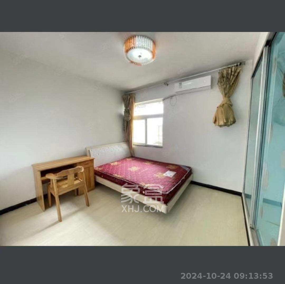 麓谷E家人  3室2厅2卫   2500.00元/月室内图