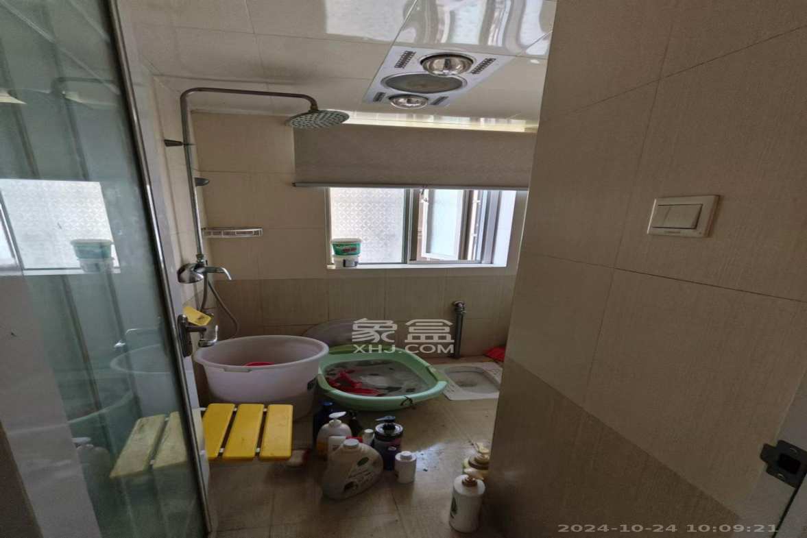 层上观邸  3室2厅1卫    2400.0元/月室内图