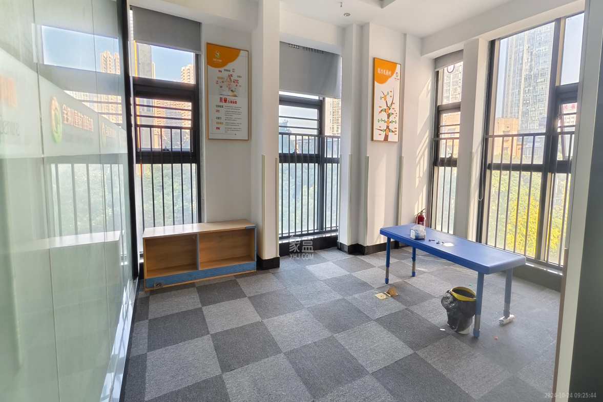 第六都(陆都小区) 1室1厅1卫 1950.0元/月 第六都(陆都小区) 1室1厅1卫 1950.0元/月室内图