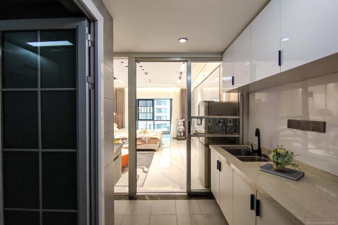 保利国际广场  1室1厅1卫    2700.0元/月 保利国际广场  1室1厅1卫    2700.0元/月室内图