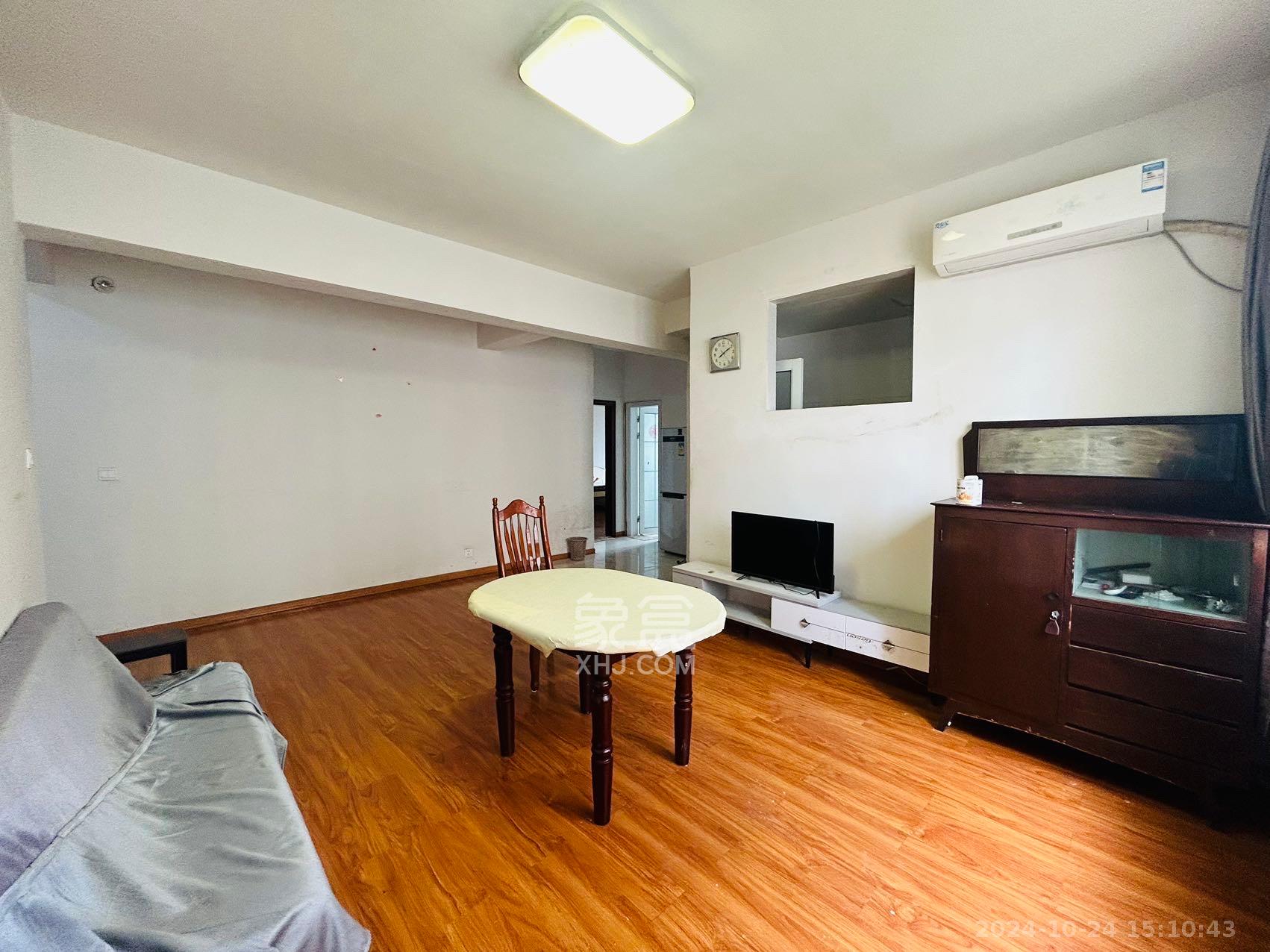 中房F联邦  1室2厅1卫    2000.0元/月