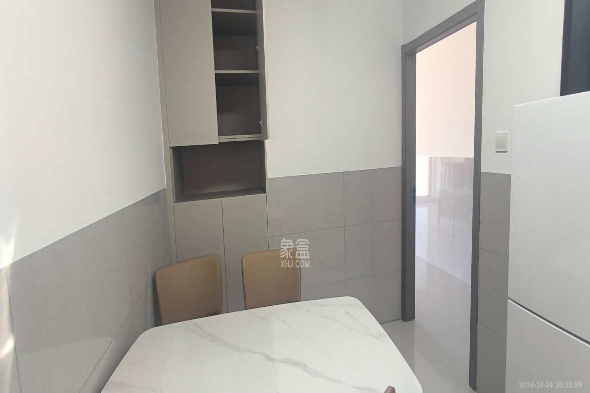和景家园  1室1厅1卫   1200.00元/月室内图1