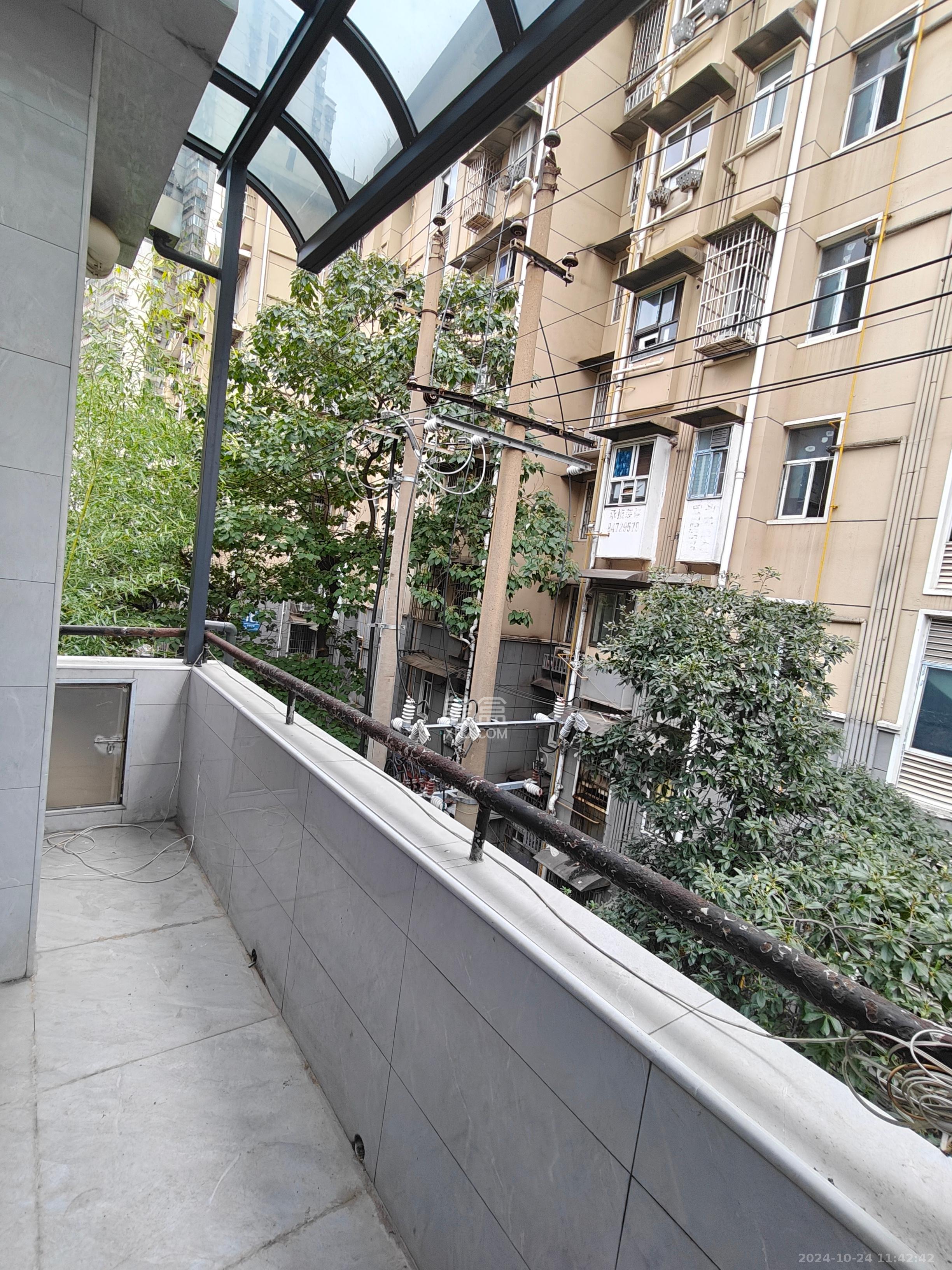 茅亭子   50.0㎡      2800.0元/月室内图