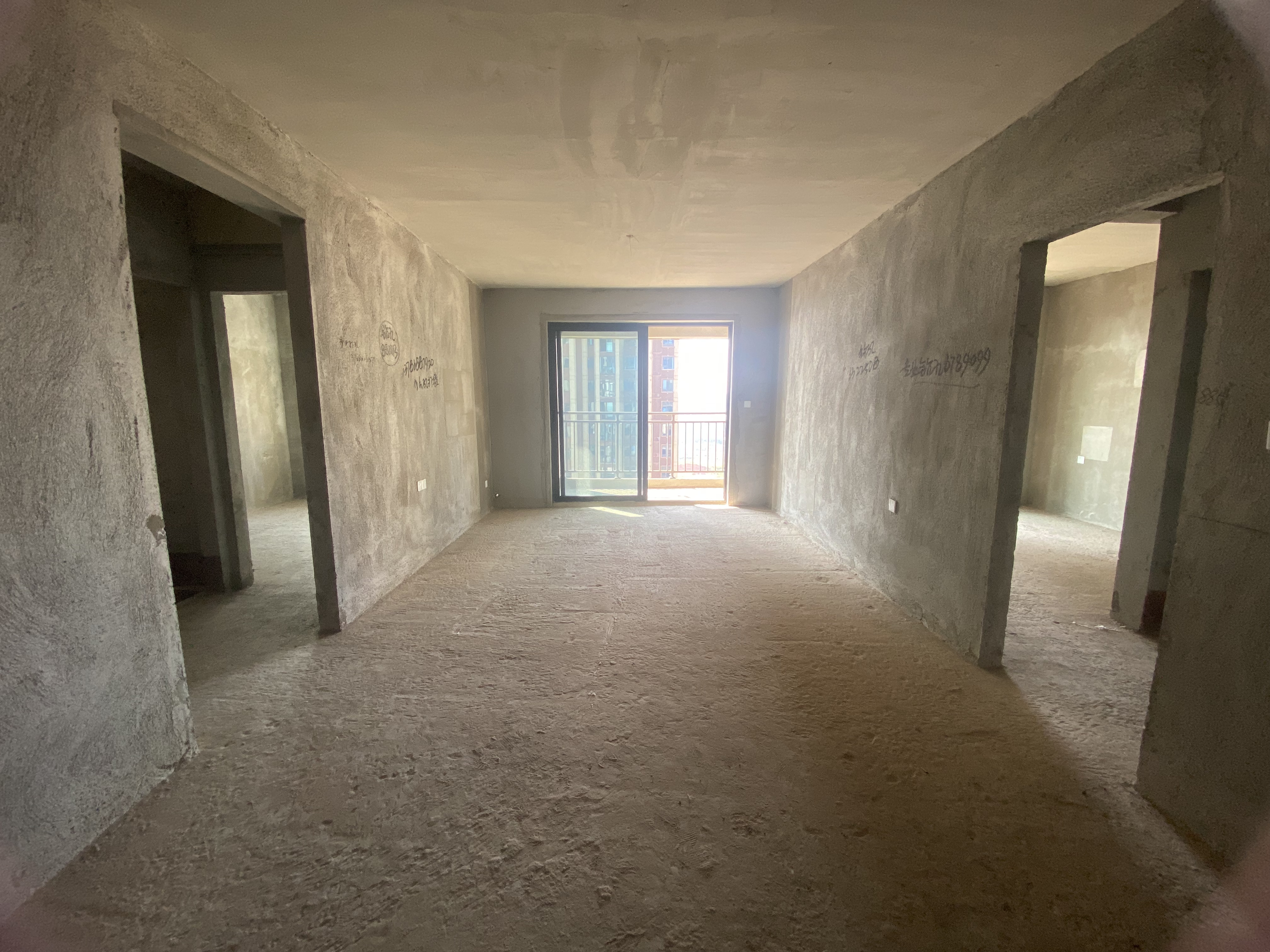 三一街区  3室2厅2卫    62.8万